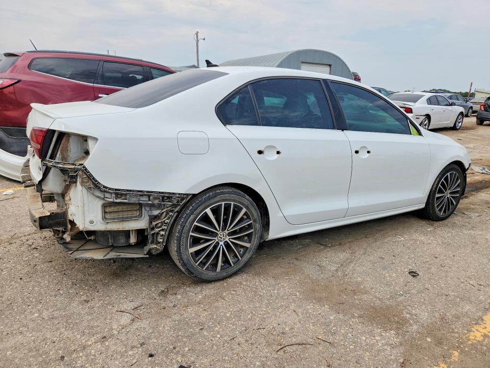 63514566 :رقم المزاد ، 3VWD17AJ7GM252038 vin ، 2016 Volkswagen Jetta مزاد بيع