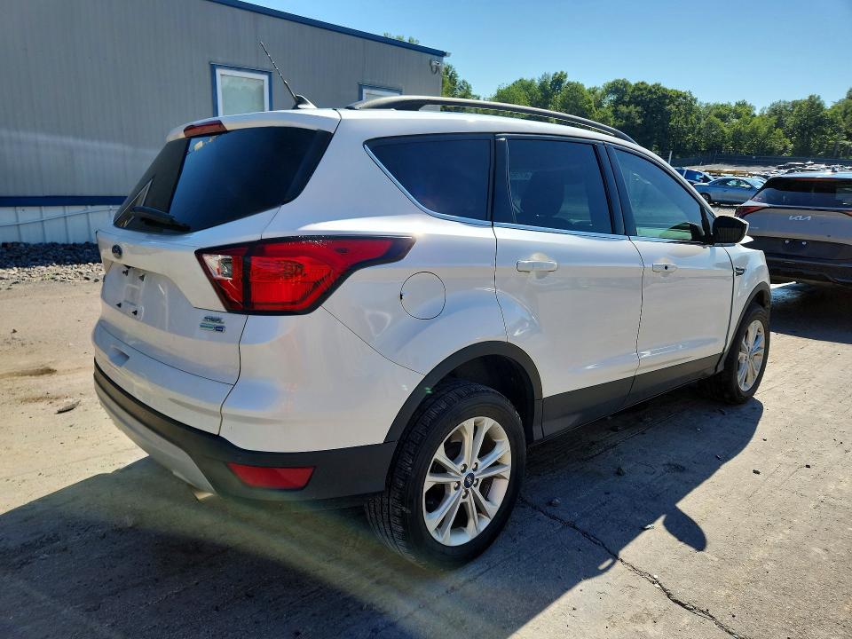 Продажа на аукционе авто 2019 Ford Escape, vin: 1FMCU9HD8KUA01157, номер лота: 63766926