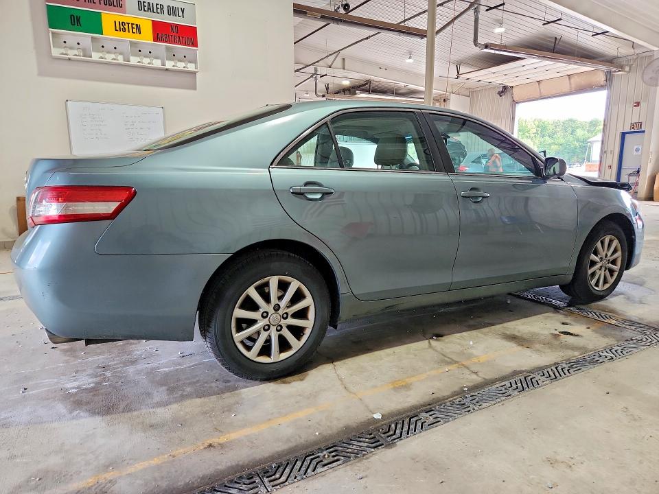 2011 Toyota Camry მანქანა იყიდება აუქციონზე, vin: 4T1BF3EK2BU749005, აუქციონის ნომერი: 63874656