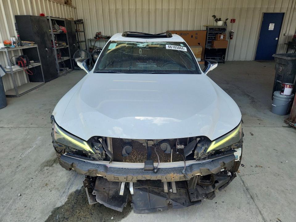 66185066 :رقم المزاد ، JTHGZ1B24N5056217 vin ، 2022 Lexus Is مزاد بيع