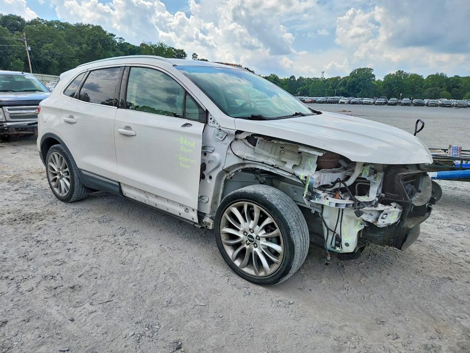 Продажа на аукционе авто 2017 Lincoln Mkc, vin: 5LMCJ3C93HUL01977, номер лота: 66333776