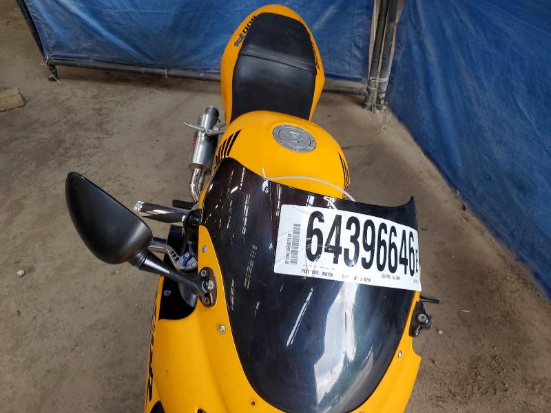 64396646 :رقم المزاد ، JH2PC3523YM100526 vin ، 2000 Honda Cbr600 مزاد بيع