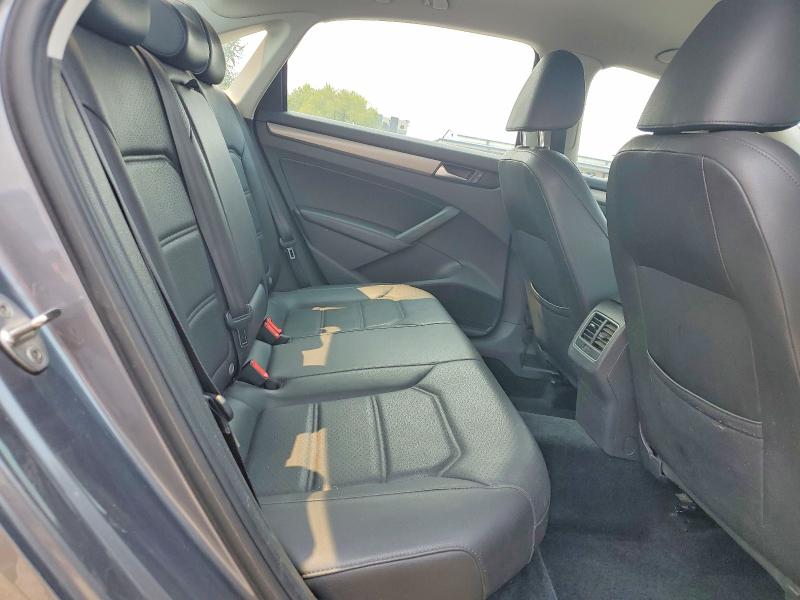 63475476 :رقم المزاد ، 1VWBT7A30FC023686 vin ، 2015 Volkswagen Passat مزاد بيع