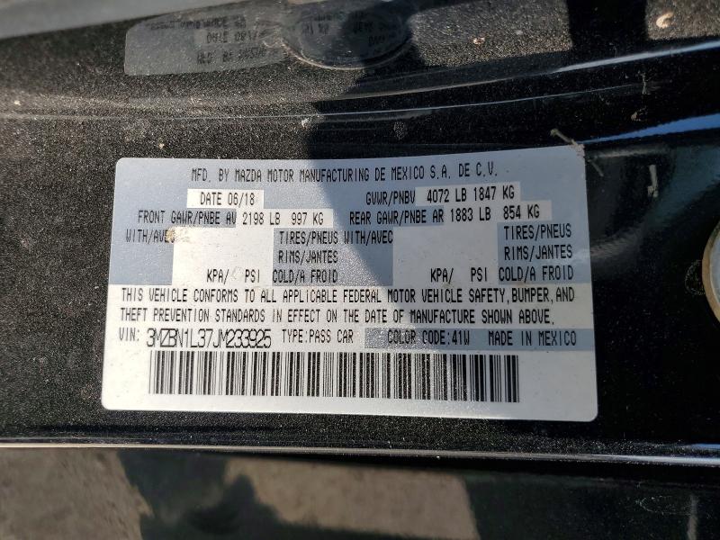 64005616 :رقم المزاد ، 3MZBN1L37JM233925 vin ، 2018 Mazda 3 مزاد بيع
