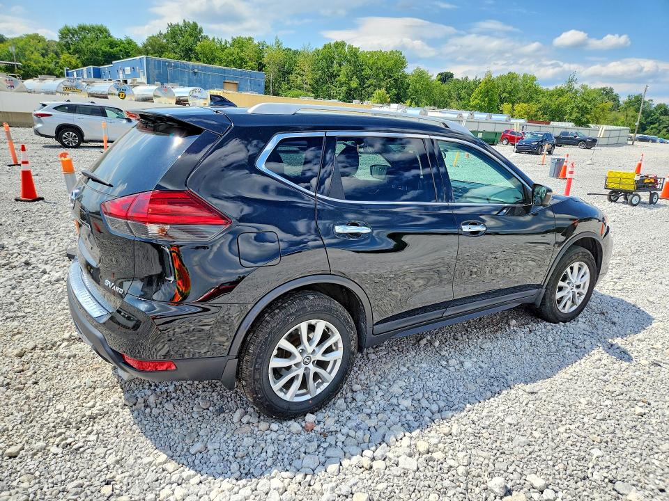 Продаж на аукціоні авто 2017 Nissan Rogue, vin: 5N1AT2MV8HC896440, номер лоту: 63992276