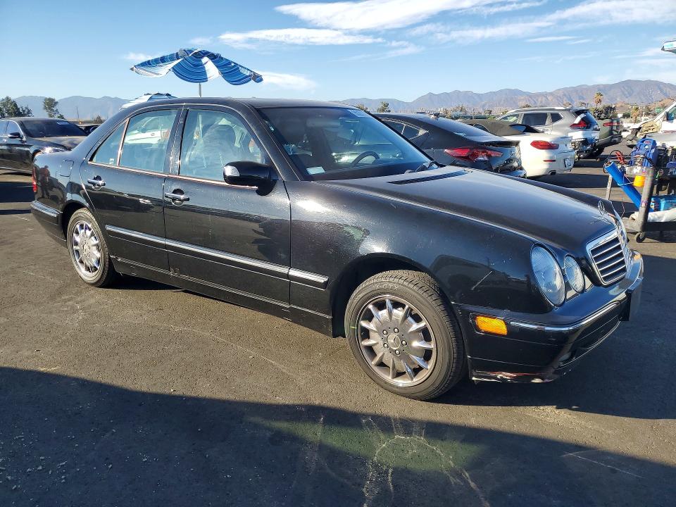 2000 Mercedes-benz E მანქანა იყიდება აუქციონზე, vin: WDBJF65JXYB013473, აუქციონის ნომერი: 65321716
