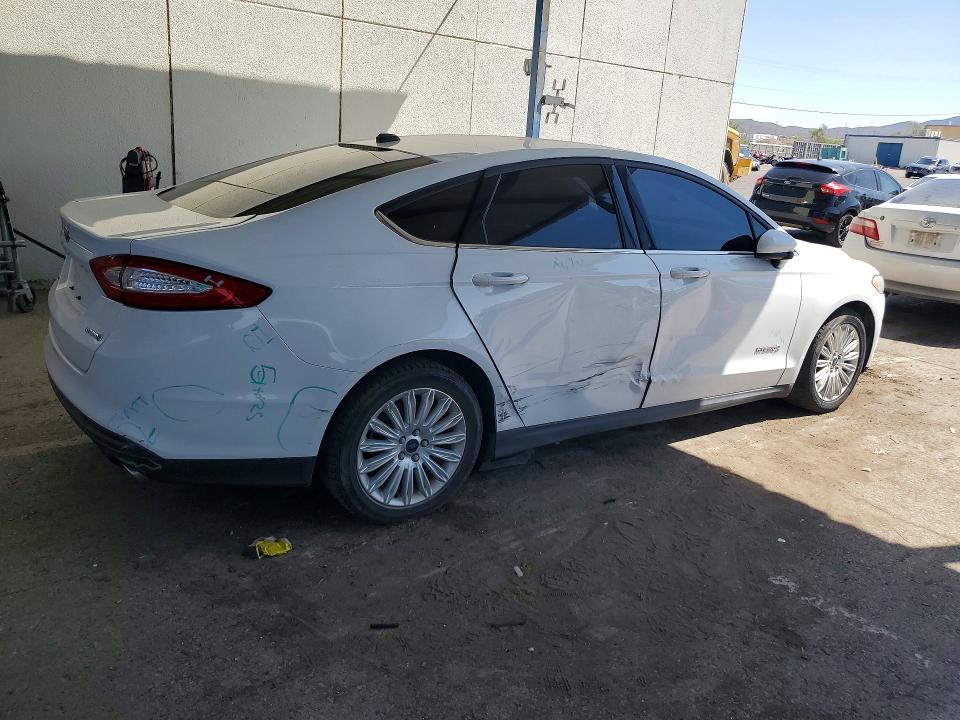 Auction sale of the 2016 Ford Fusion, vin: 3FA6P0UU8GR404618, lot number: 64684256