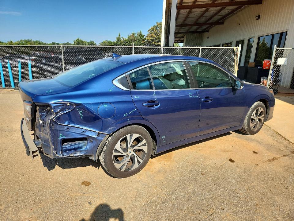 Продажа на аукционе авто 2022 Subaru Legacy, vin: 4S3BWAB6XN3013388, номер лота: 61582806