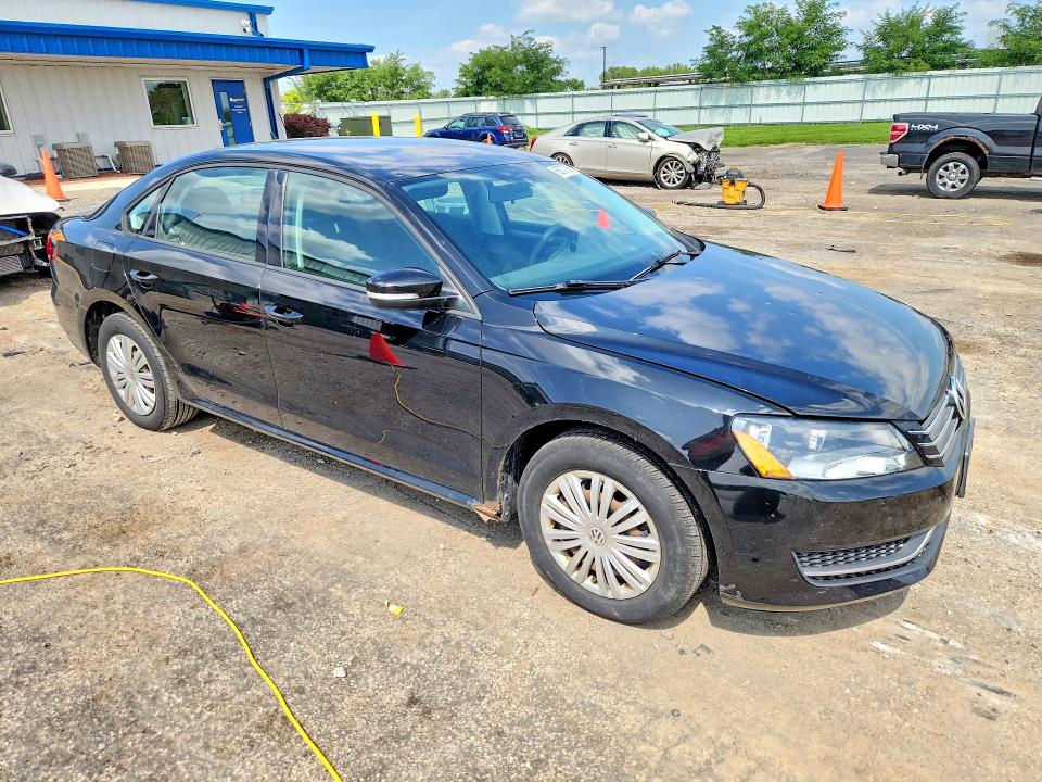 66077926 :رقم المزاد ، 1VWAS7A30EC111540 vin ، 2014 Volkswagen Passat مزاد بيع