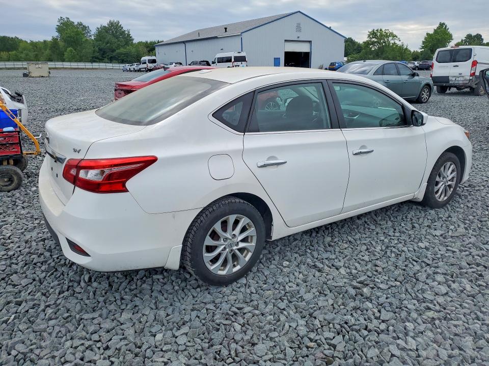 Продаж на аукціоні авто 2018 Nissan Sentra, vin: 3N1AB7AP2JL660924, номер лоту: 62897656