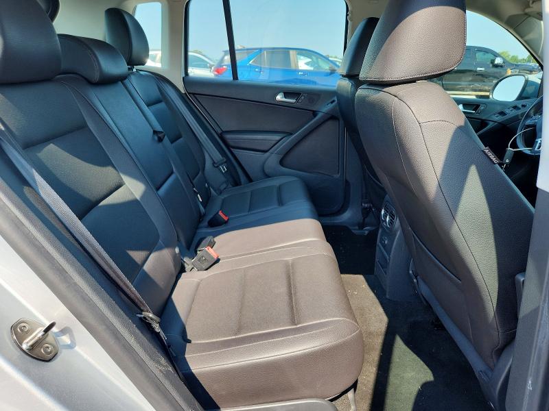 64783026 :رقم المزاد ، WVGBV7AX0HW510741 vin ، 2017 Volkswagen Tiguan مزاد بيع