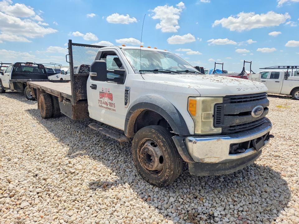 64018126 :رقم المزاد ، 1FDUF5GY2HEB24886 vin ، 2017 Ford F550 مزاد بيع