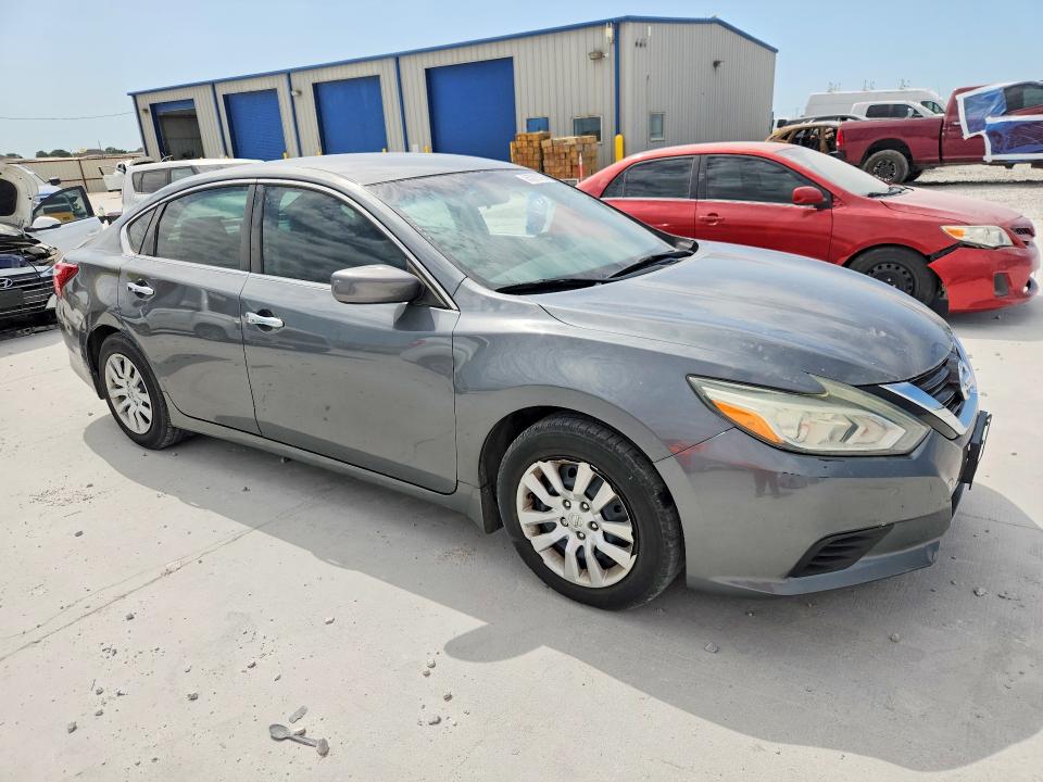 2017 Nissan Altima მანქანა იყიდება აუქციონზე, vin: 1N4AL3AP5HN359213, აუქციონის ნომერი: 65299706