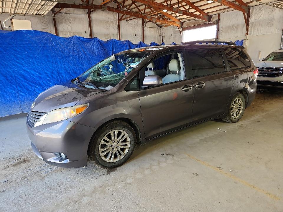 Продаж на аукціоні авто 2011 Toyota Sienna, vin: 5TDYK3DC3BS100810, номер лоту: 67094716
