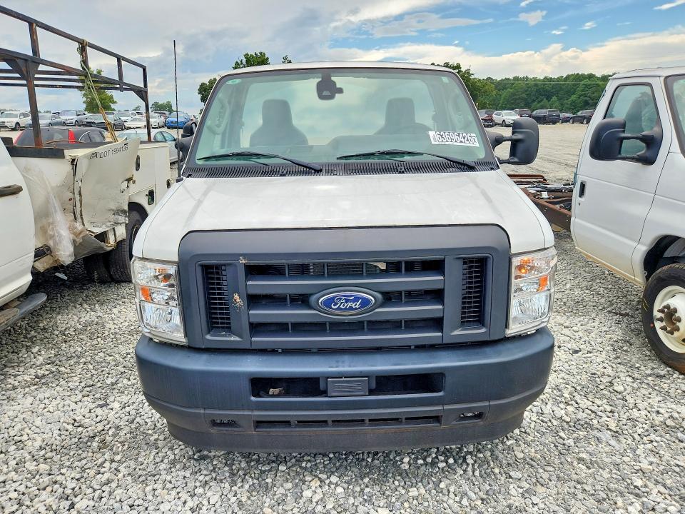 2024 Ford Econoline მანქანა იყიდება აუქციონზე, vin: 1FDWE3FN1RDD42123, აუქციონის ნომერი: 63696426
