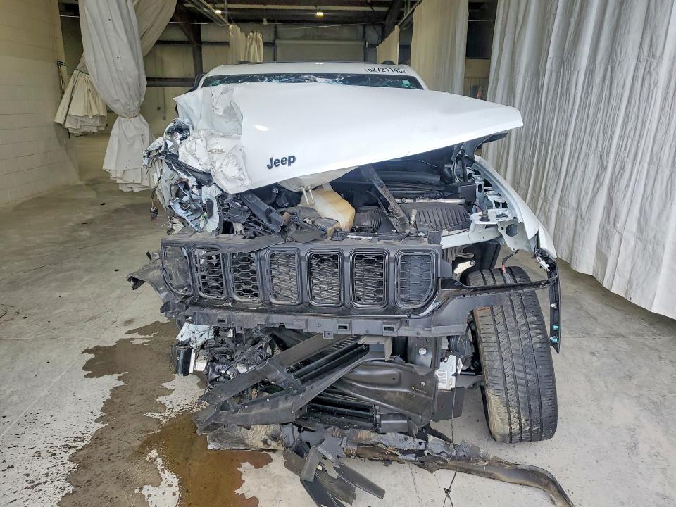 62721146 :رقم المزاد ، 1C4RJHAG5R8924544 vin ، 2024 Jeep Grand Cherokee مزاد بيع