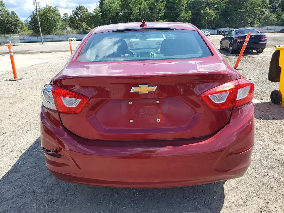 64943446 :رقم المزاد ، 1G1BE5SM0H7251765 vin ، 2017 Chevrolet Cruze مزاد بيع