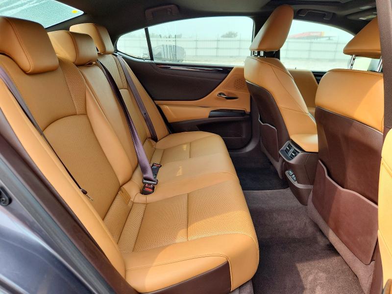 64389016 :رقم المزاد ، 58ADZ1B10LU075687 vin ، 2020 Lexus Es مزاد بيع