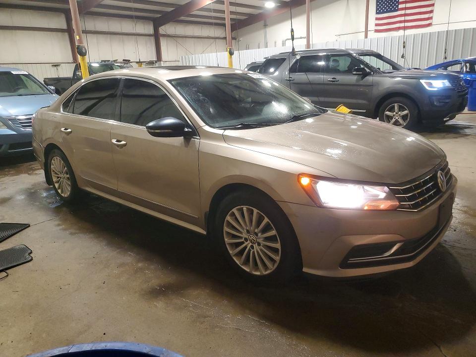 Продажа на аукционе авто 2016 Volkswagen Passat, vin: 1VWBT7A35GC007906, номер лота: 63754096