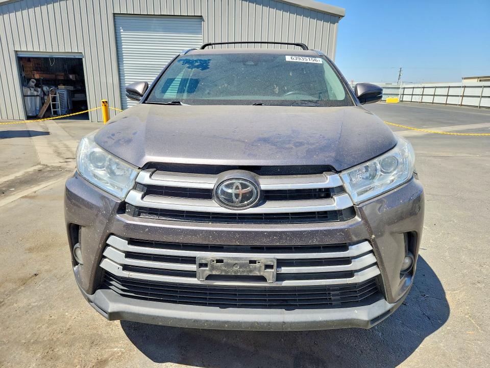Продажа на аукционе авто 2019 Toyota Highlander, vin: 5TDKZRFH8KS315323, номер лота: 63935156