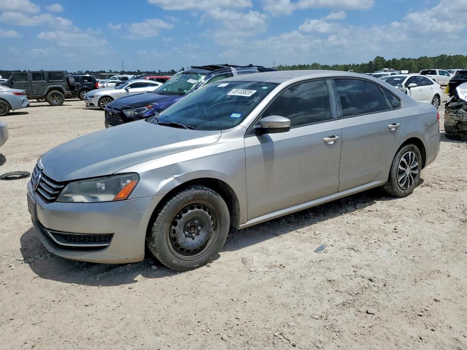 2014 Volkswagen Passat მანქანა იყიდება აუქციონზე, vin: 1VWAP7A32EC024806, აუქციონის ნომერი: 65133826