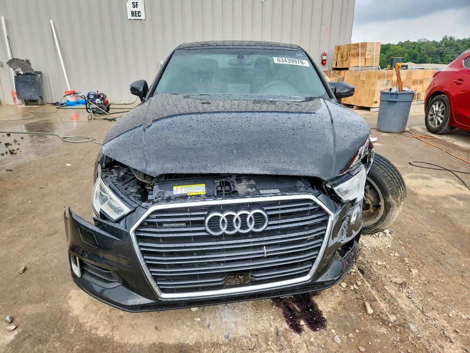 2018 Audi A3 მანქანა იყიდება აუქციონზე, vin: WAUB8GFF2J1060196, აუქციონის ნომერი: 63439976