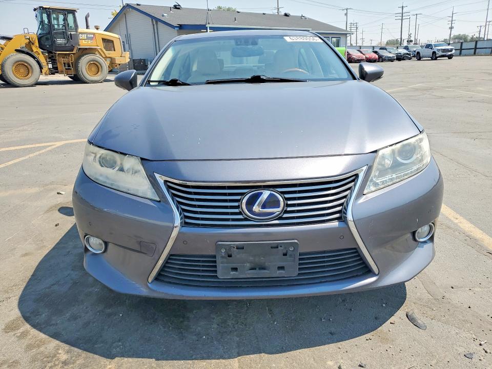 63880056 :رقم المزاد ، JTHBW1GG8D2030209 vin ، 2013 Lexus Es مزاد بيع
