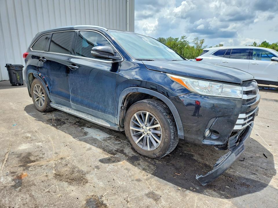 Продажа на аукционе авто 2019 Toyota Highlander, vin: 5TDKZRFH5KS555168, номер лота: 66625036