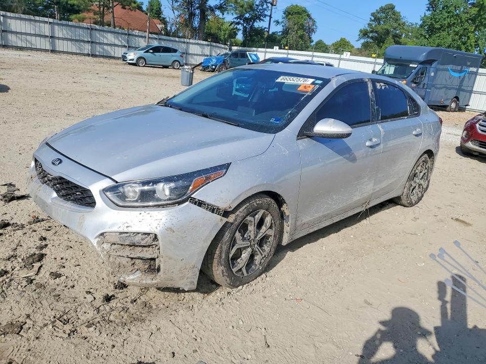 2021 Kia Forte მანქანა იყიდება აუქციონზე, vin: 3KPF24AD7ME325917, აუქციონის ნომერი: 66552576