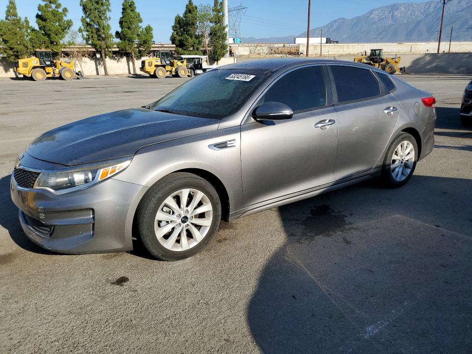 2017 Kia Optima მანქანა იყიდება აუქციონზე, vin: 5XXGT4L31HG169764, აუქციონის ნომერი: 63245166