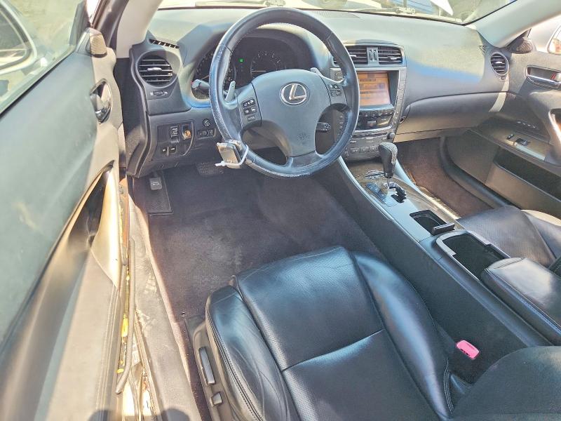 66187546 :رقم المزاد ، JTHFF2C22A2513451 vin ، 2010 Lexus Is 250c مزاد بيع