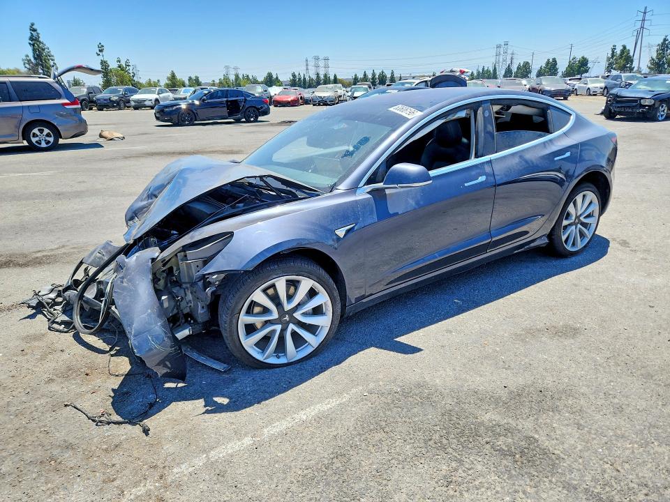 63606196 :رقم المزاد ، 5YJ3E1EA1JF059499 vin ، 2018 Tesla Model 3 مزاد بيع