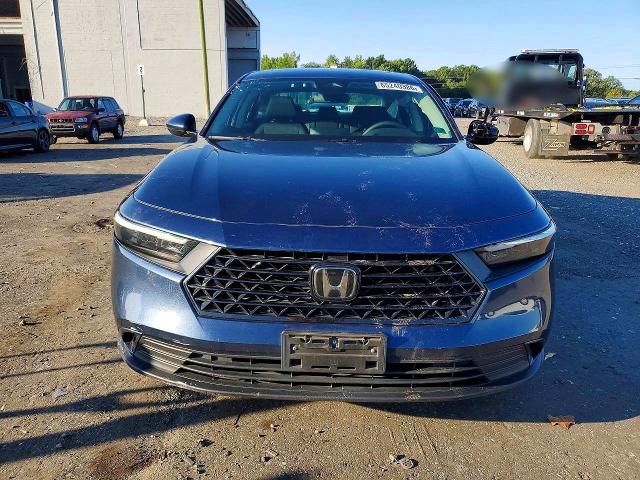 Продажа на аукционе авто 2023 Honda Accord, vin: 1HGCY1F35PA034955, номер лота: 65240386