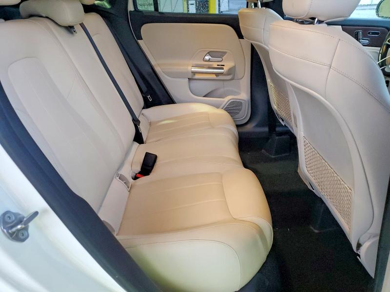 65872216 :رقم المزاد ، W1N4N4HB1MJ188326 vin ، 2021 Mercedes-benz Gla مزاد بيع