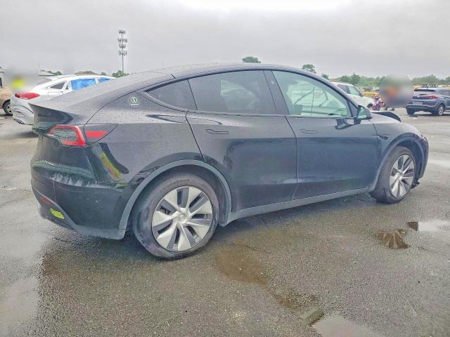 63397636 :رقم المزاد ، 7SAYGDEE4PA180458 vin ، 2023 Tesla Model Y مزاد بيع