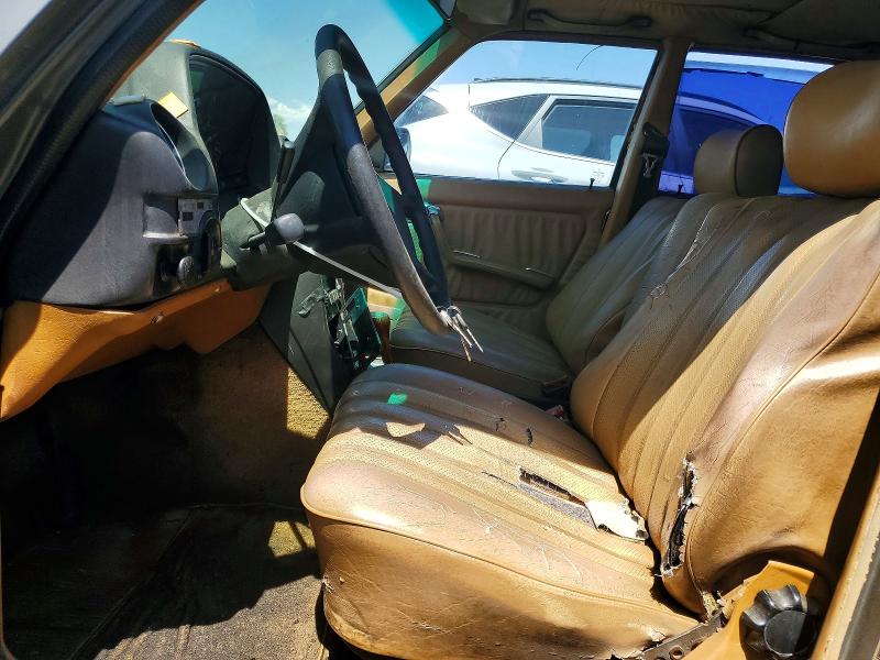 Продажа на аукционе авто 1982 Mercedes-benz 300, vin: WDBAB33A3CB012722, номер лота: 65952416