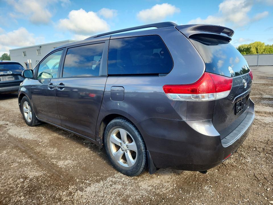 2011 Toyota Sienna მანქანა იყიდება აუქციონზე, vin: 5TDKK3DC0BS007099, აუქციონის ნომერი: 66425076