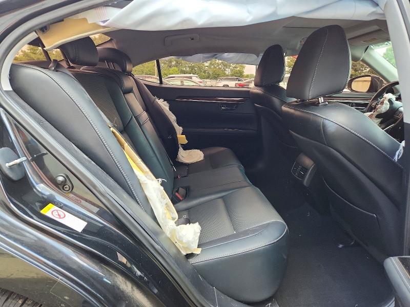 63811946 :رقم المزاد ، 58ABK1GG4HU066555 vin ، 2017 Lexus Es مزاد بيع