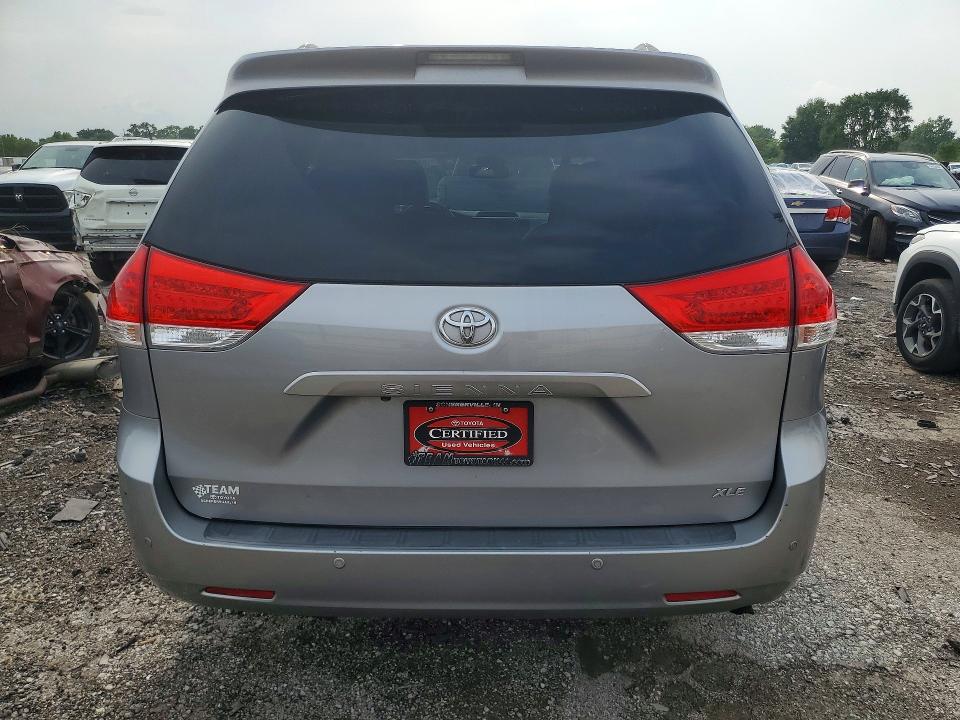 2011 Toyota Sienna მანქანა იყიდება აუქციონზე, vin: 5TDYK3DC6BS039551, აუქციონის ნომერი: 64137136