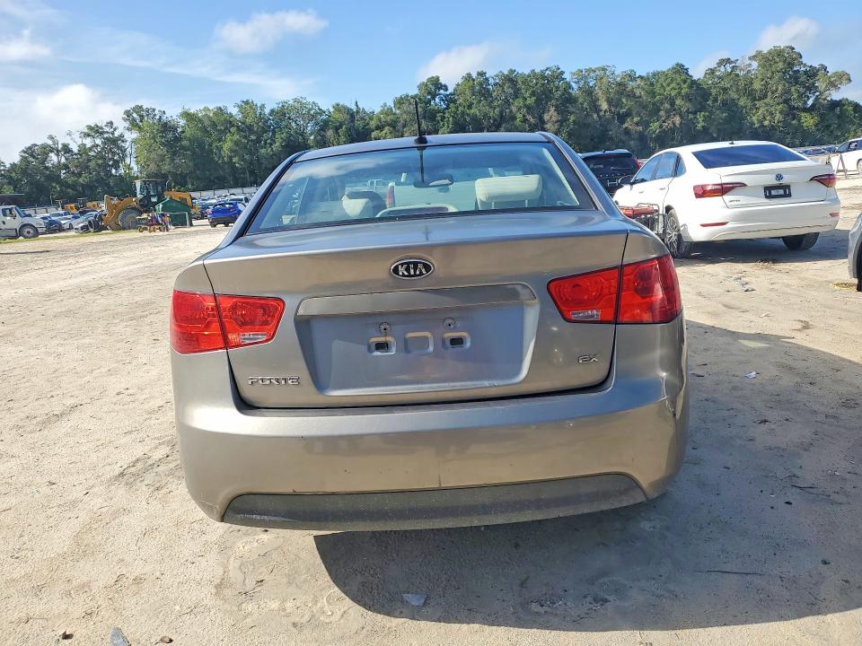 Auction sale of the 2010 Kia Forte, vin: KNAFU4A23A5861972, lot number: 63912696