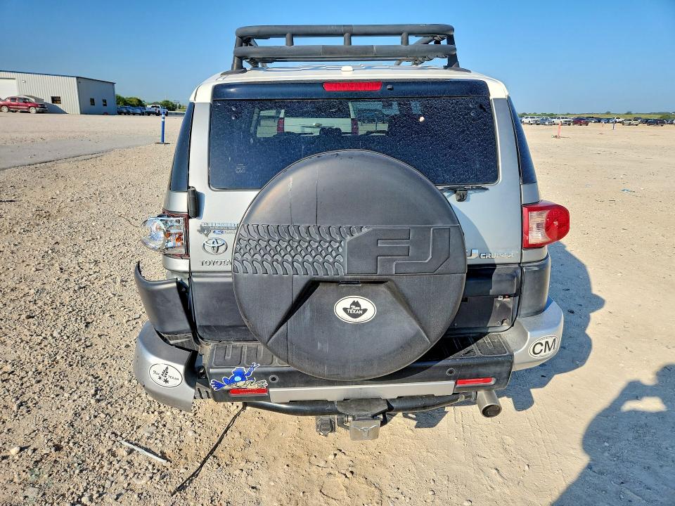 Продажа на аукционе авто 2011 Toyota Fj Cruiser, vin: JTEZU4BFXBK011496, номер лота: 63596546