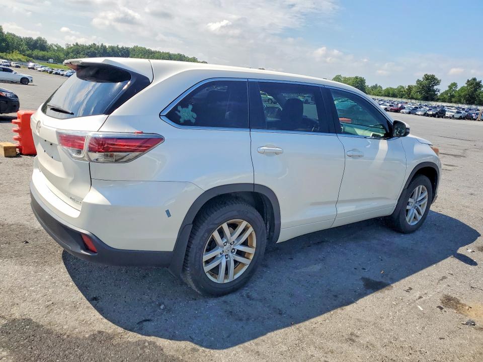 2015 Toyota Highlander მანქანა იყიდება აუქციონზე, vin: 5TDBKRFHXFS073676, აუქციონის ნომერი: 63518186