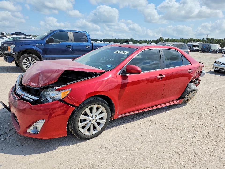 2014 Toyota Camry Hybrid მანქანა იყიდება აუქციონზე, vin: 4T1BD1FK5EU107133, აუქციონის ნომერი: 66473826