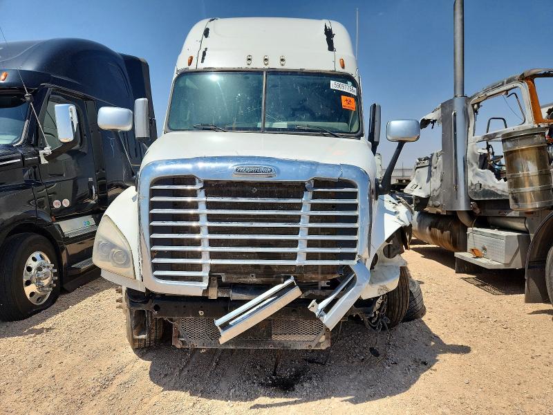 2012 Freightliner Cascadia მანქანა იყიდება აუქციონზე, vin: 1FUJGLBG5CSBV7023, აუქციონის ნომერი: 59097756