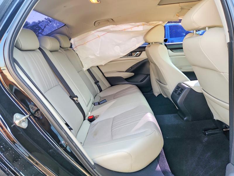 64019626 :رقم المزاد ، 1HGCV1F50JA162750 vin ، 2018 Honda Accord مزاد بيع
