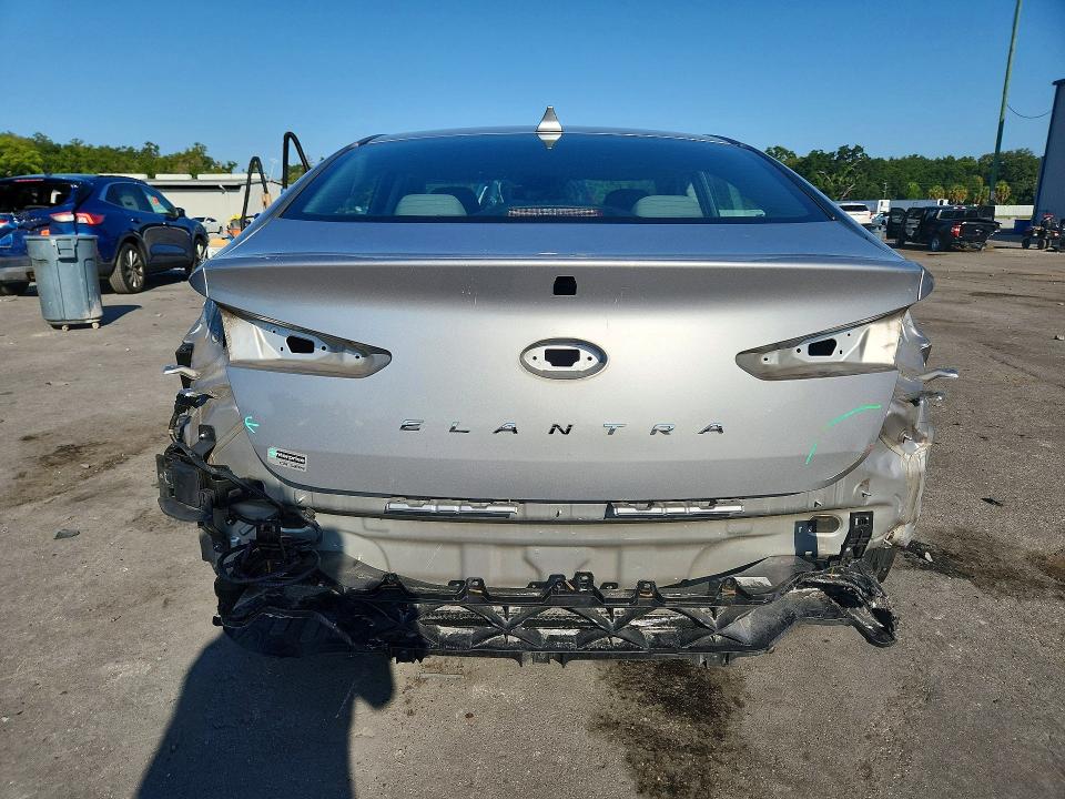 2020 Hyundai Elantra მანქანა იყიდება აუქციონზე, vin: 5NPD84LF3LH555470, აუქციონის ნომერი: 65318156