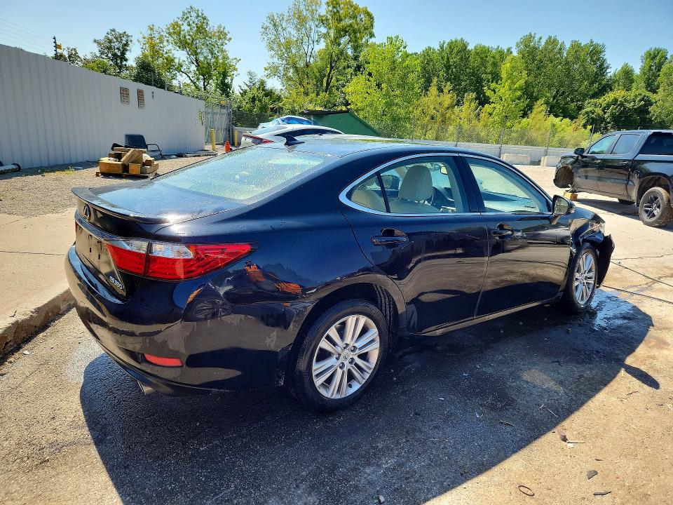63805136 :رقم المزاد ، JTHBK1GG2D2029682 vin ، 2013 Lexus Es مزاد بيع