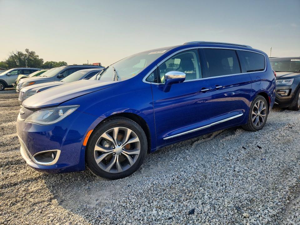 Продаж на аукціоні авто 2018 Chrysler Pacifica, vin: 2C4RC1GG6JR247635, номер лоту: 63290506