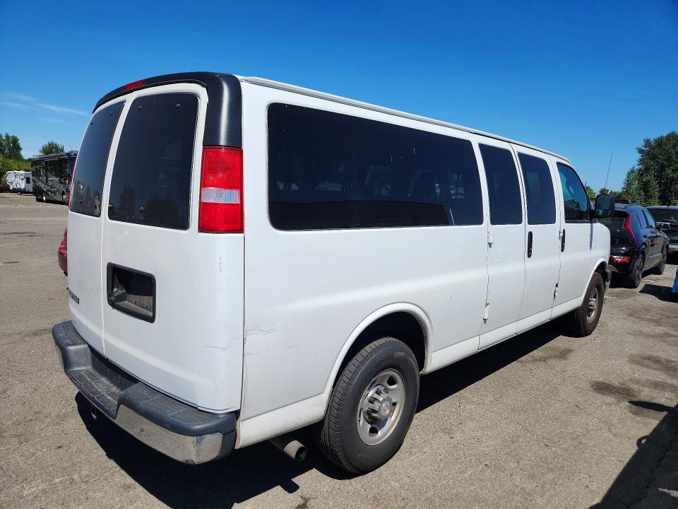 64051586 :رقم المزاد ، 1GAZGPFPXJ1268431 vin ، 2018 Chevrolet Express G3500 مزاد بيع