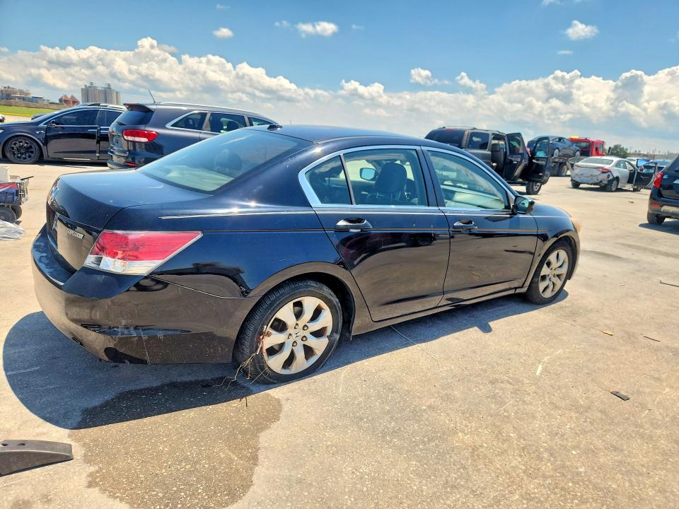 63740416 :رقم المزاد ، JHMCP26888C048551 vin ، 2008 Honda Accord مزاد بيع
